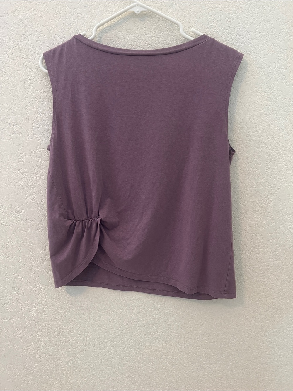 Lululemon Cotton Blend Twist Front Women’s tank in Cyber Violet, size XS
